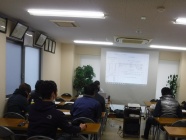 補助工は座学を実施